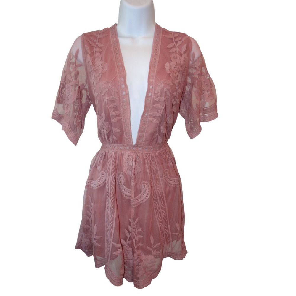 She + Sky Pink Lace Kimono Sleeve Romper Women's Small Festival Beach Cover Up - Picture 1 of 3